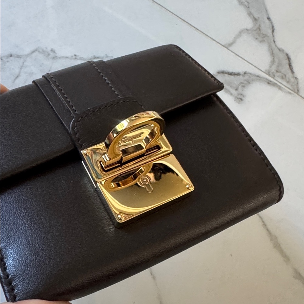 Salvatore Ferragamo wallet - Picture 6 of 7